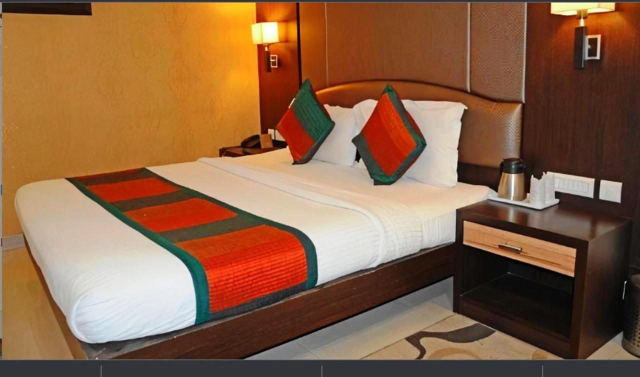 Hotel Siddharth Palace Džajpur Exteriér fotografie